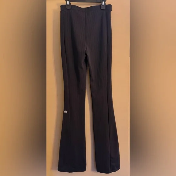 ALO Yoga Charcoal Ribbed Split-Hem Bootcut Pants - Picture 7 of 12